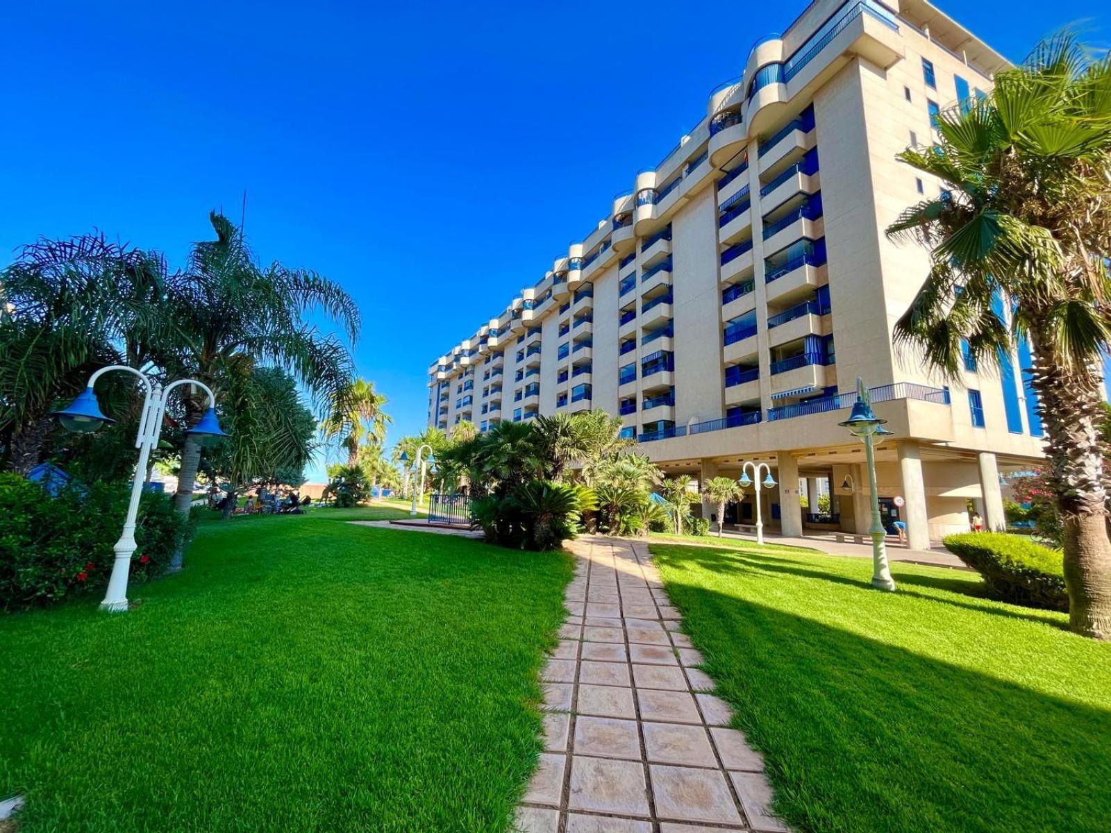 Blue Beach Apartment+Oceanview+Private Parking Валенсия Екстериор снимка